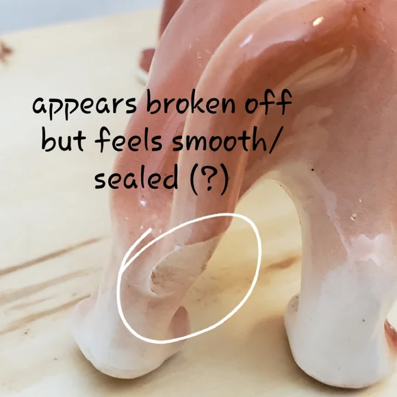 Vintage Dachshund Salt & Pepper Shakers - Picture 4 of 7